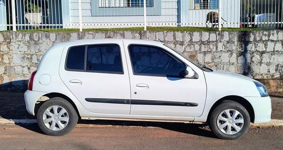 RENAULT CLIO 1.0 AUTHENTIQUE 16V FLEX 2P MANUAL